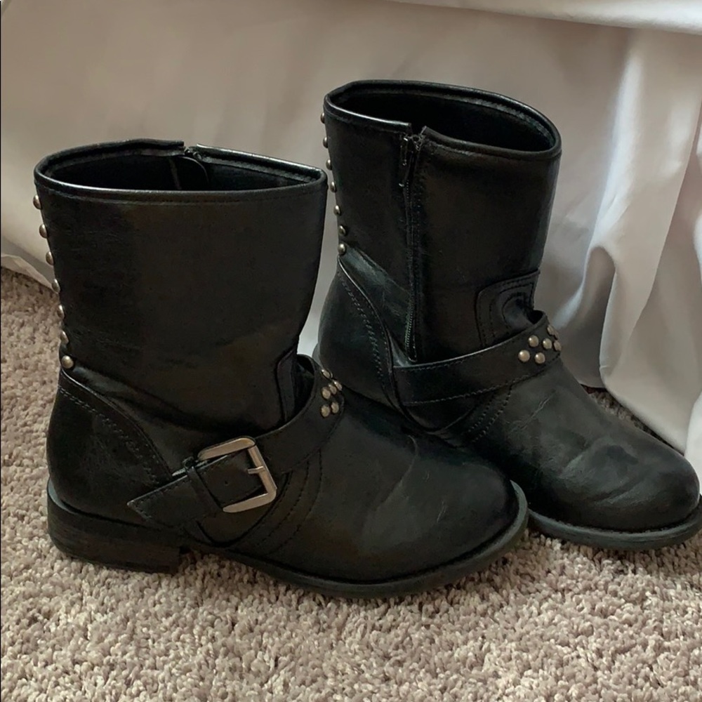 black boots